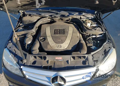 2009 Mercedes-Benz C 350 Sport z USA, uszkodzony, nr VIN WDDGF56X89R055440